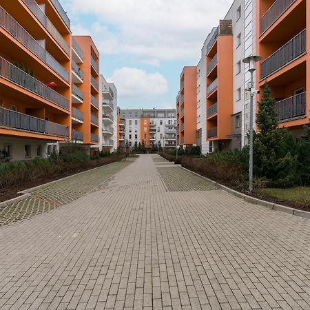 Wilczak Apartment With Free Garage Poznan By Noclegi Renters Экстерьер фото