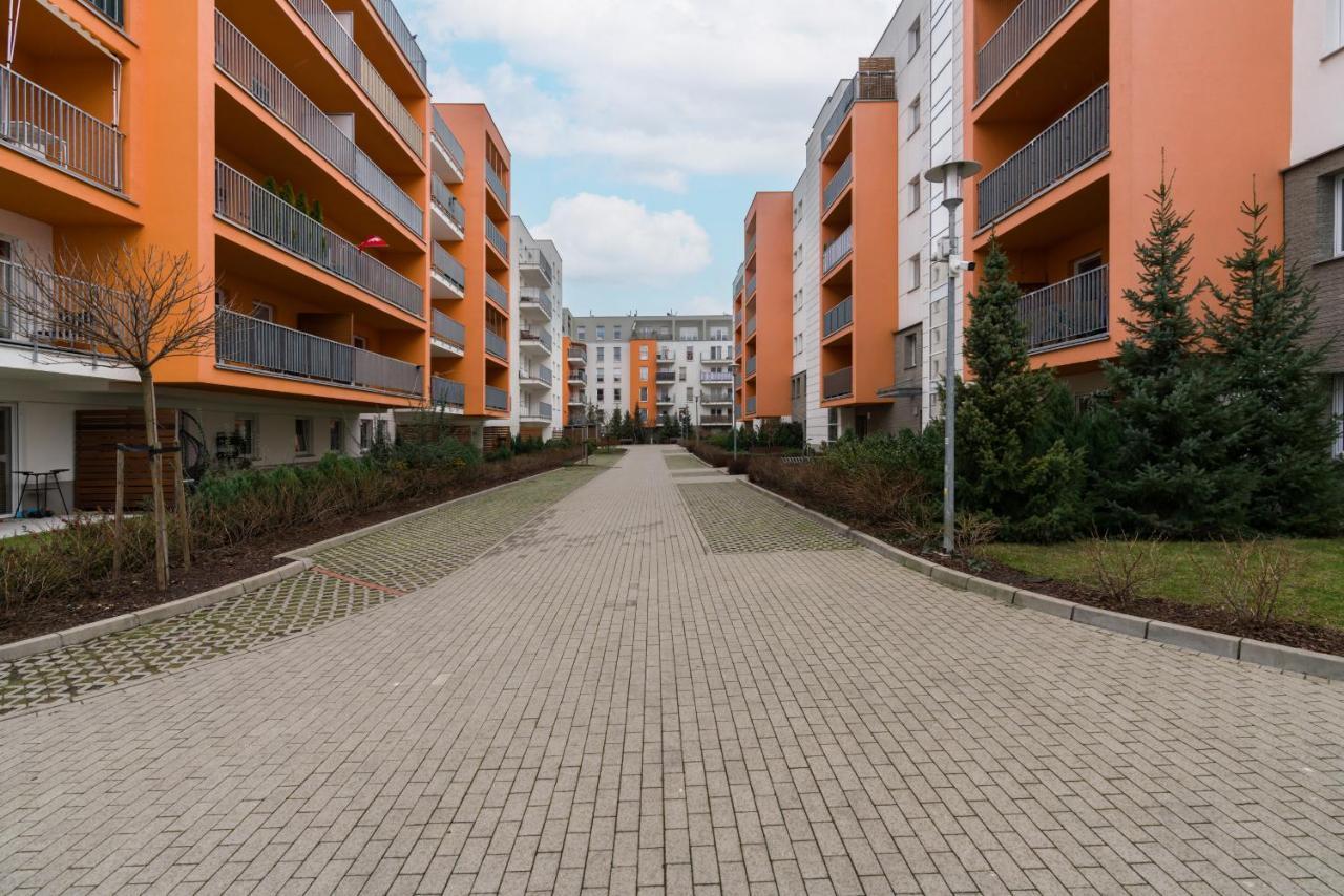 Wilczak Apartment With Free Garage Poznan By Noclegi Renters Экстерьер фото